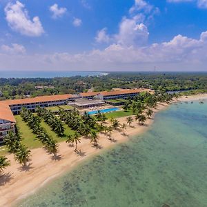 Amaya Beach Passikudah